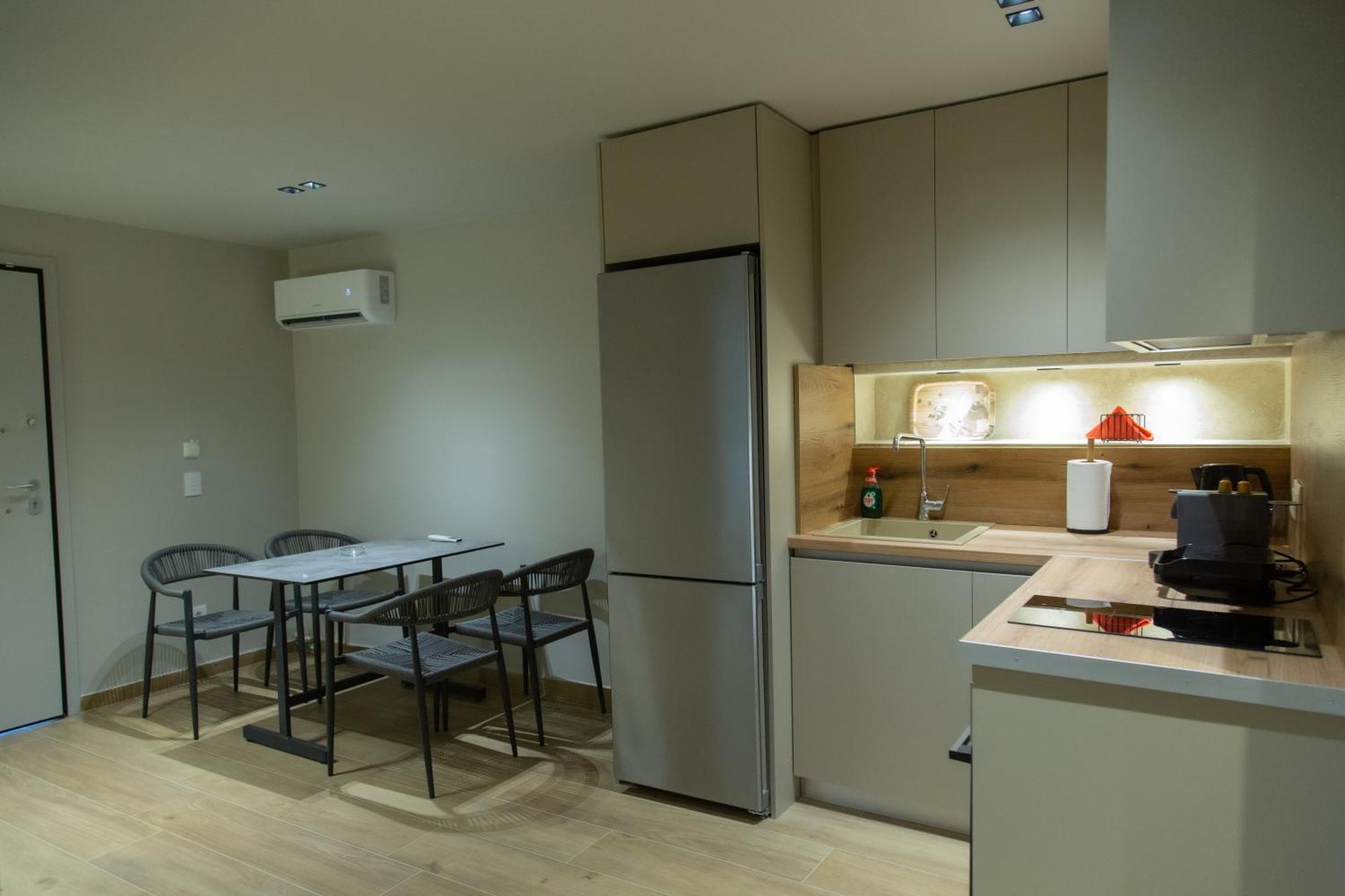Νεακιτοσ Luxury Apartments Nikiti  Extérieur photo